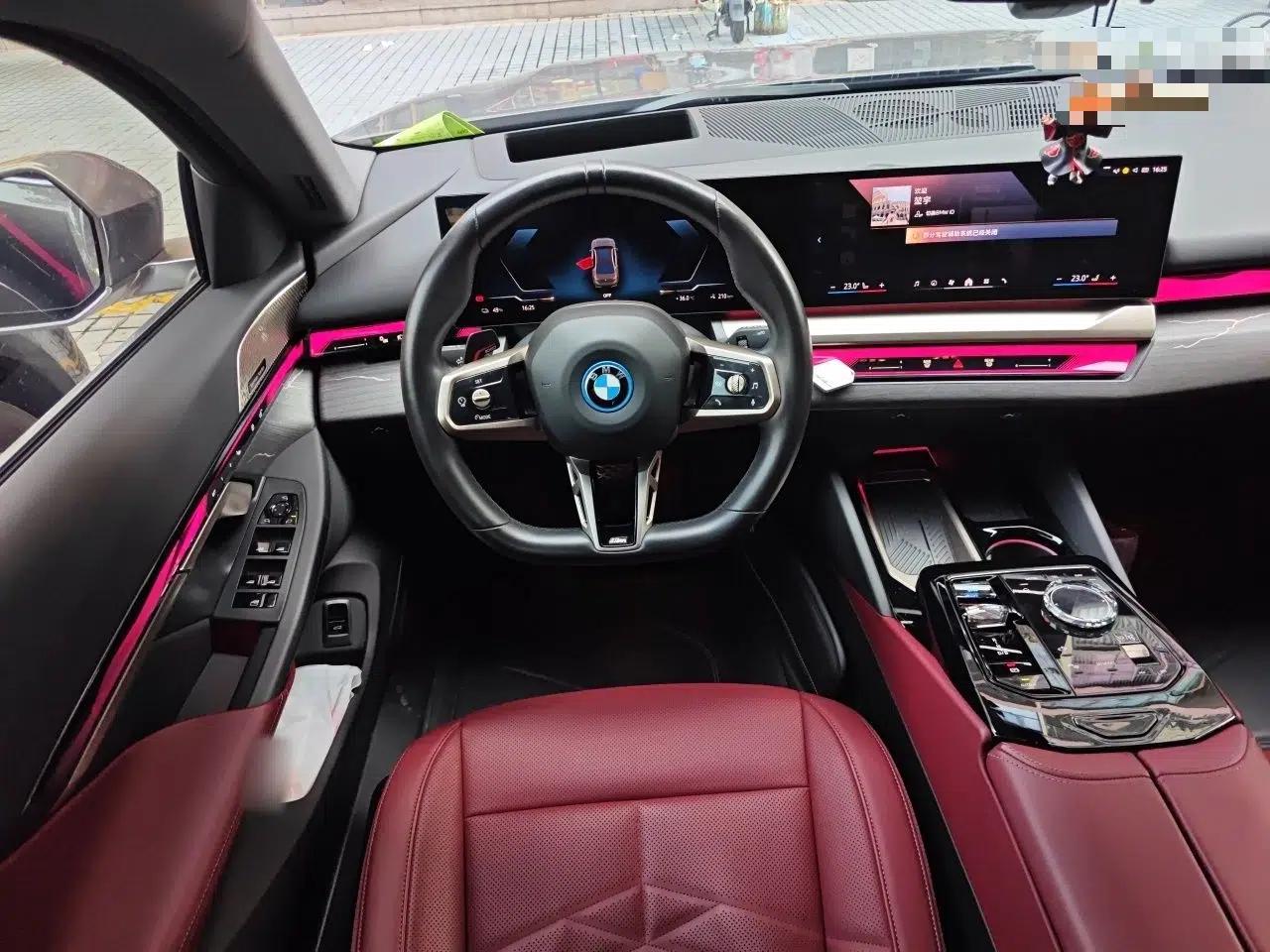 BMW i5 2024 eDrive 35L Luxury Model with M Sport Package — миниатюра 10