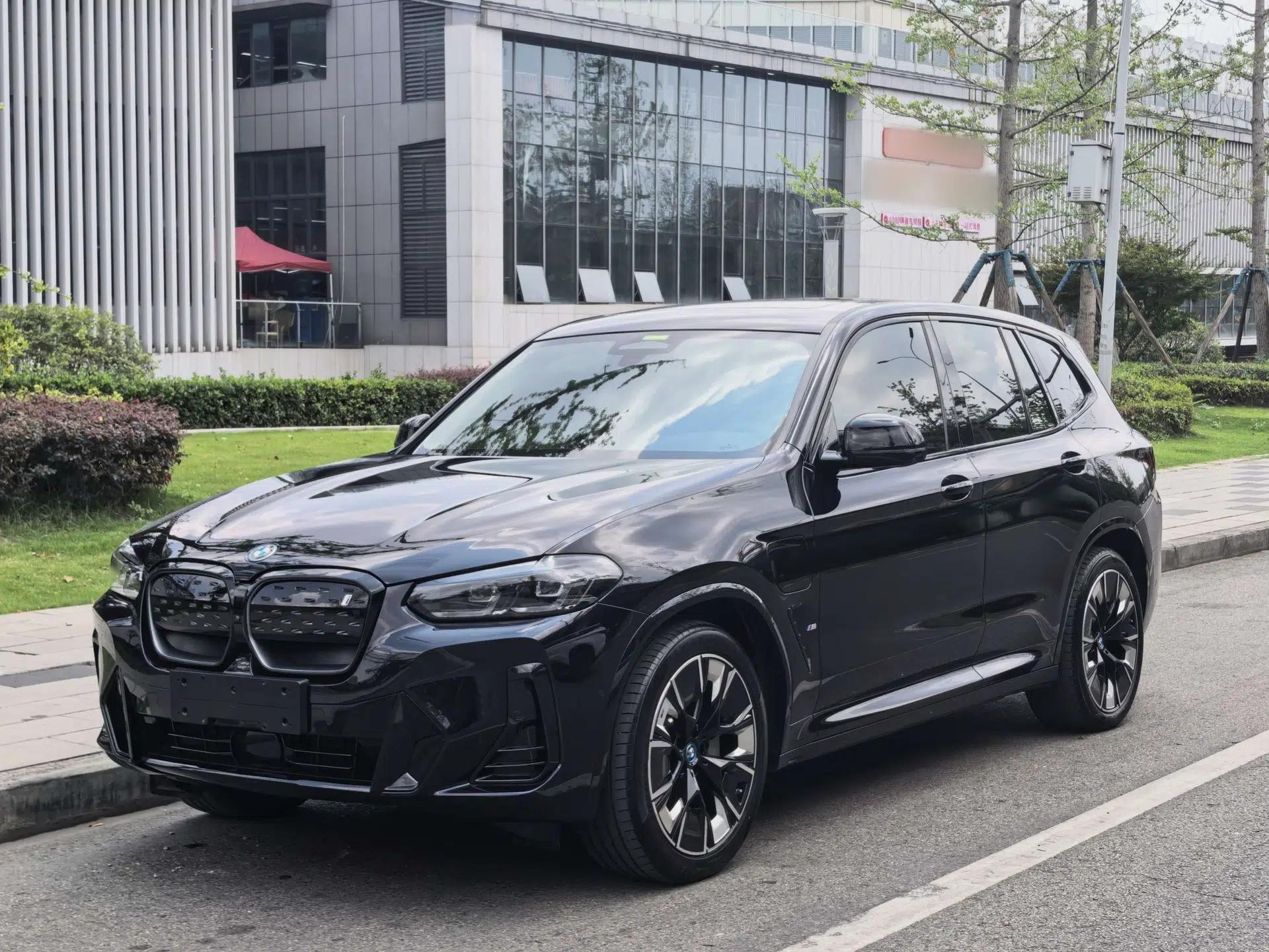 BMW iX3 2022 Updated Leading Type — миниатюра 1