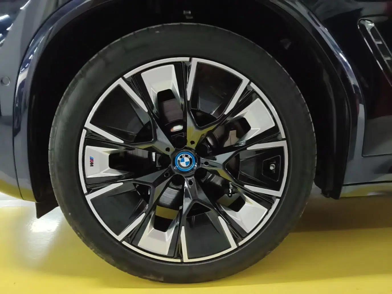BMW iX3 2022 Updated Leading Type — миниатюра 10