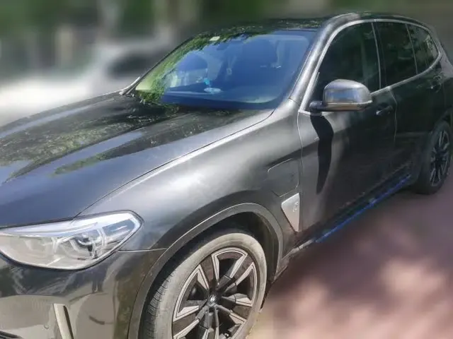 BMW iX3 2021 Updated Leading Edition