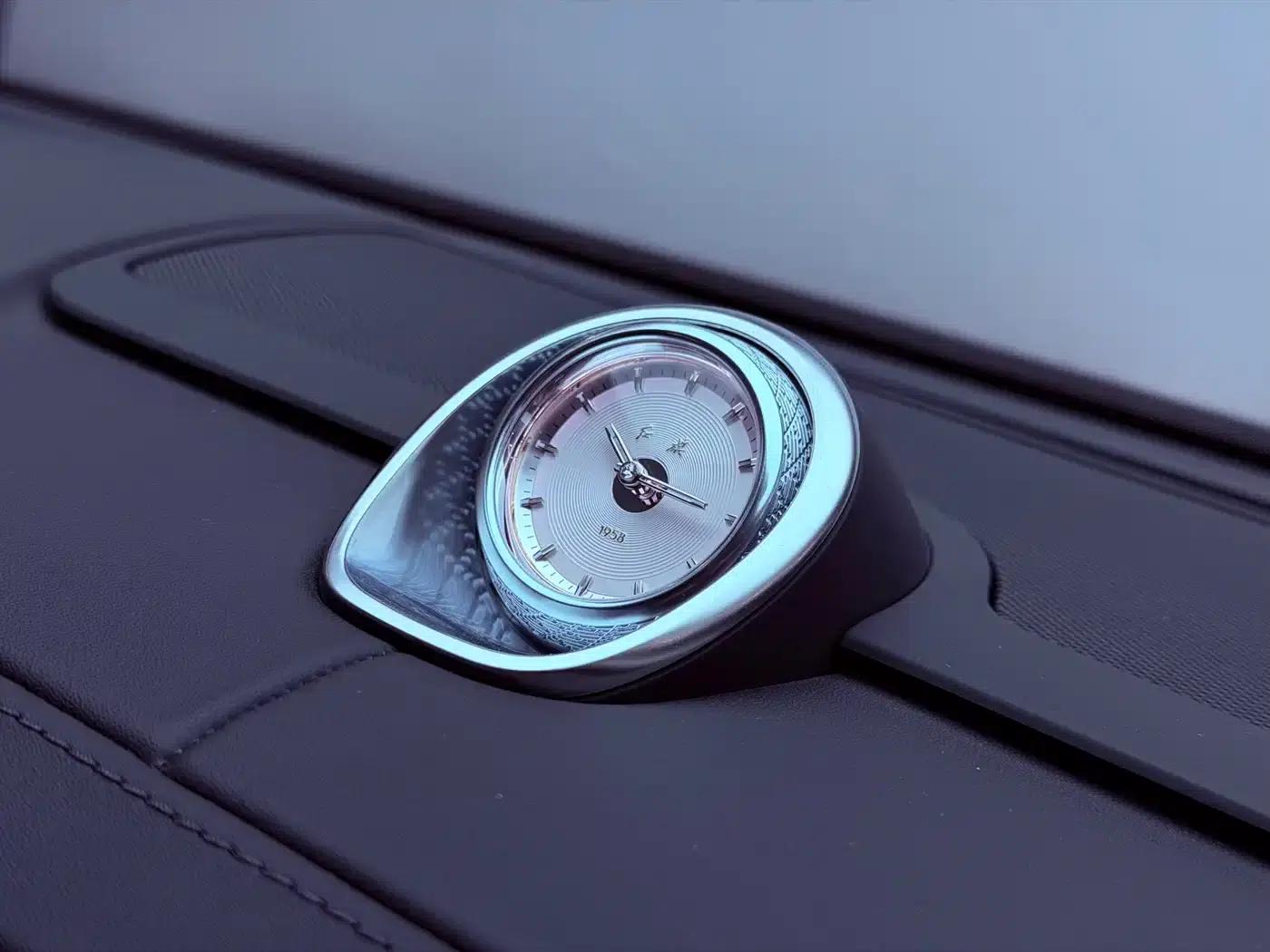 Hongqi Golden Sunflower Elegant 2024 Model 3.0T V6 — миниатюра 13