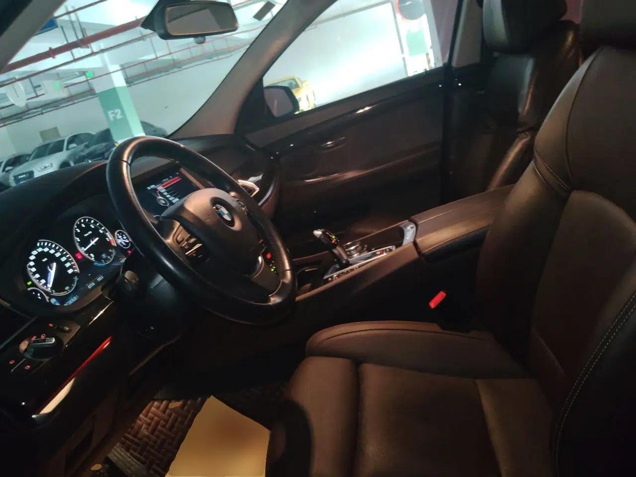 BMW 5 Series GT 2014 528i Luxury Edition — миниатюра 15