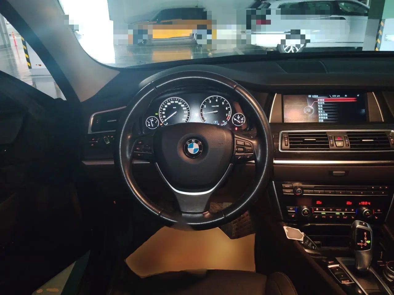 BMW 5 Series GT 2014 528i Luxury Edition — миниатюра 10