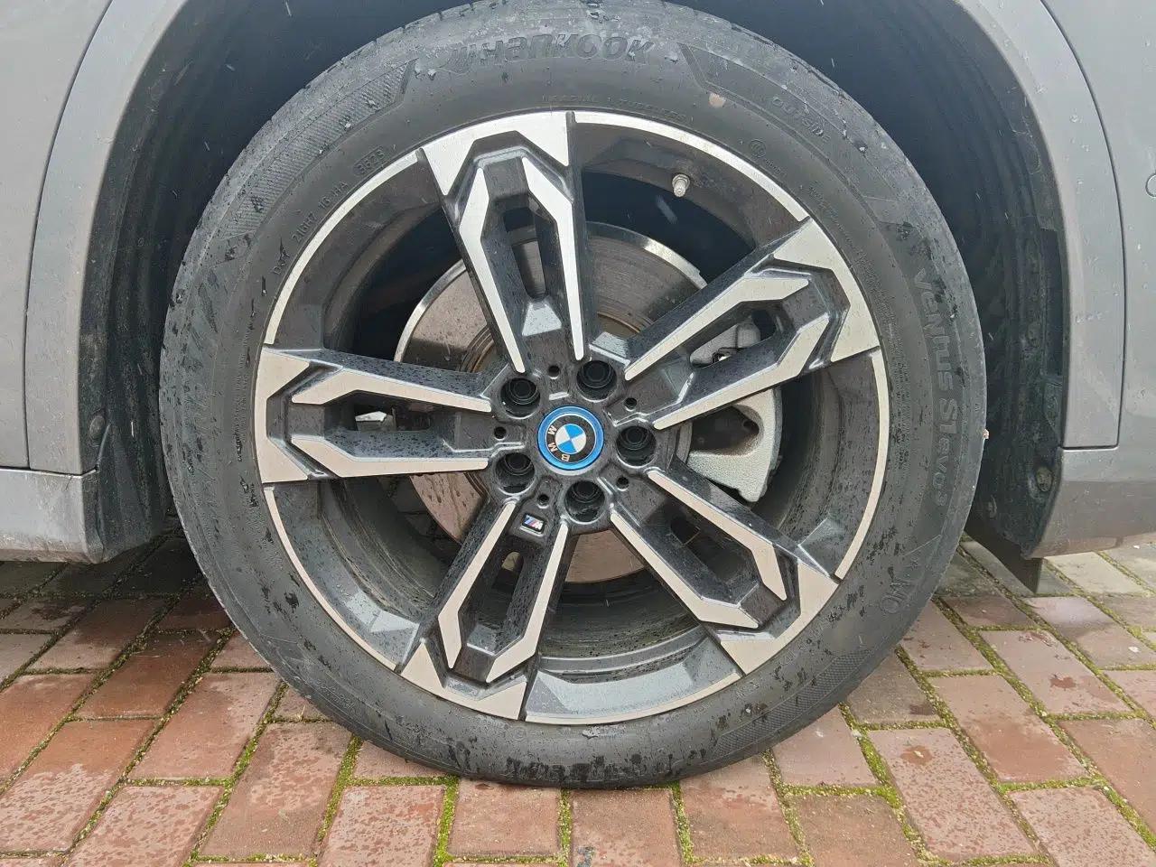 BMW iX1 2023 xDrive30L M Sport Package — миниатюра 8