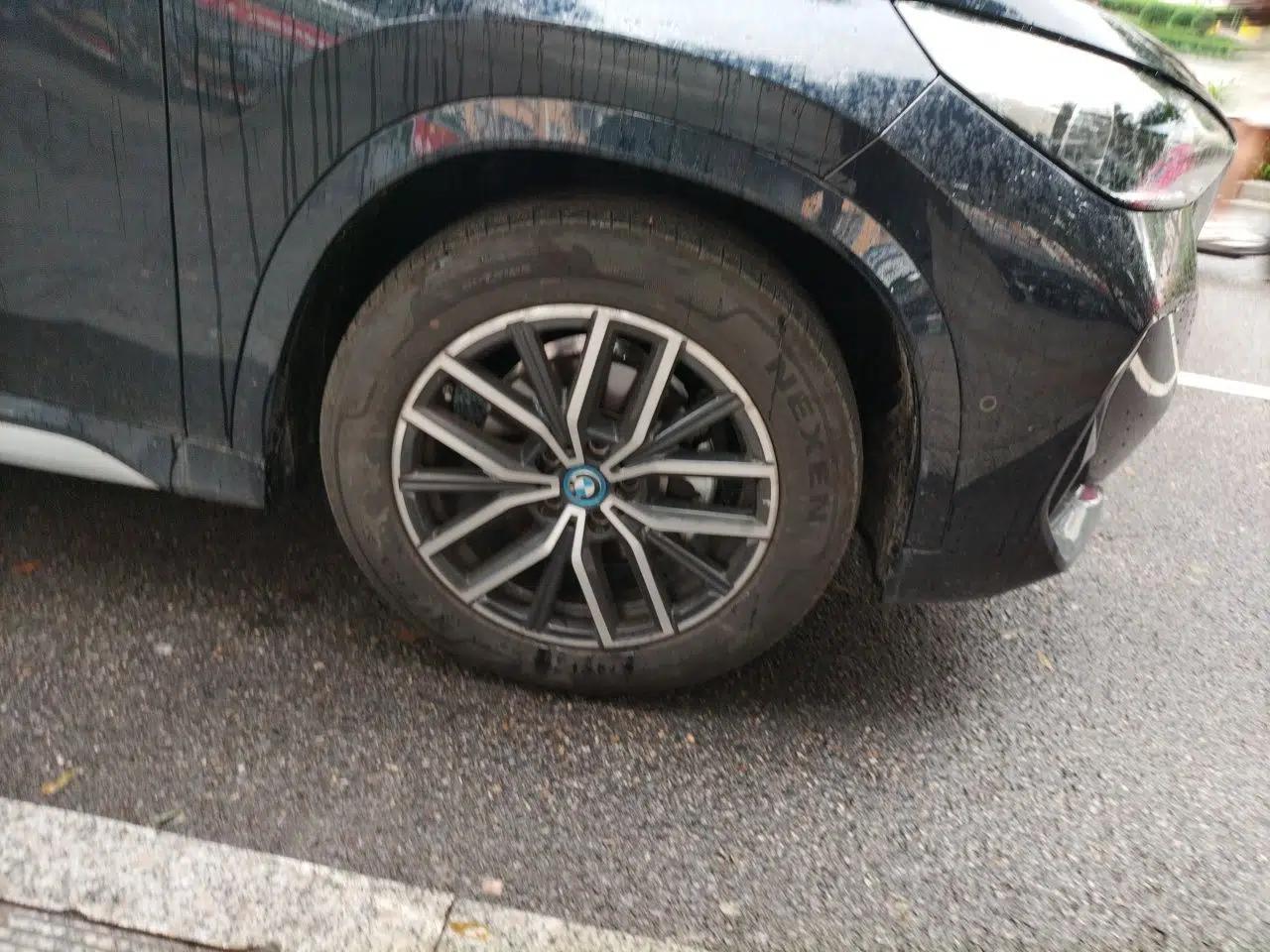 BMW iX1 2023 eDrive25L M Sport Package — миниатюра 8