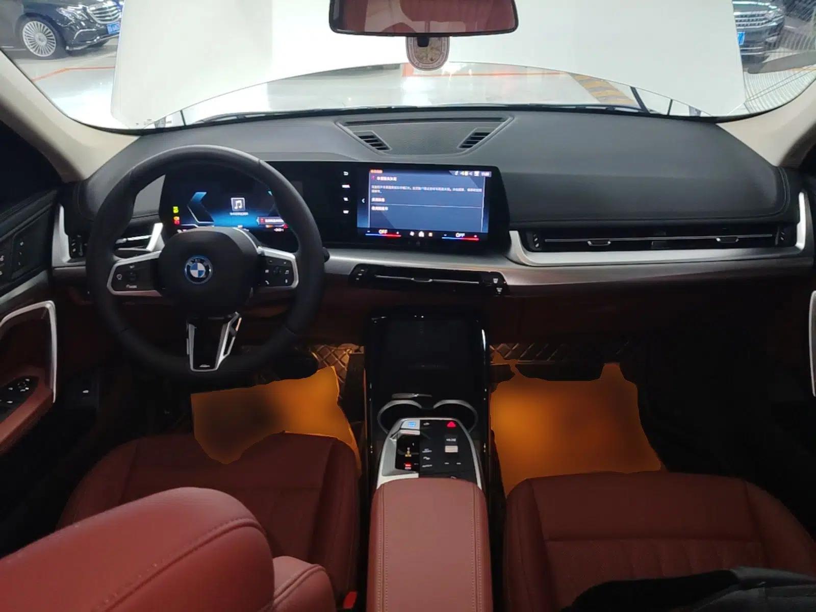 BMW iX1 2025 eDrive25L M Sport Package — миниатюра 12