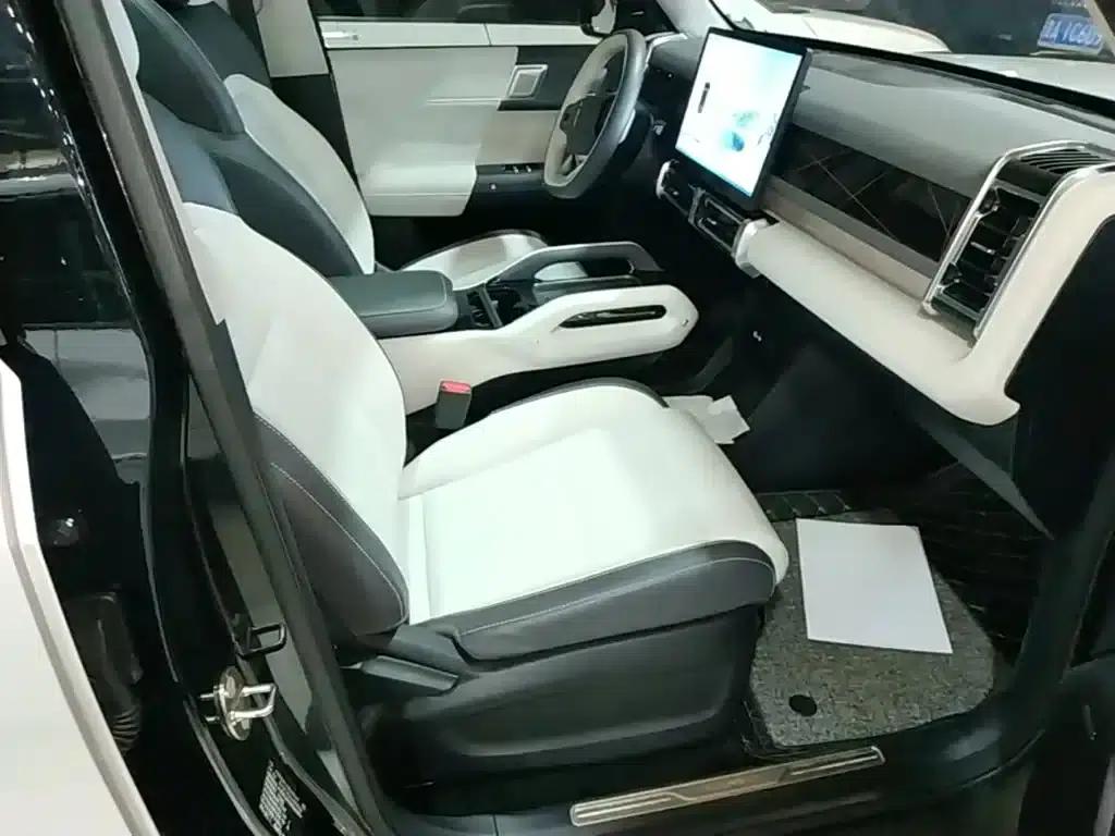 iCAR 03 2024 Model 501km 2WD Long Range Version — миниатюра 25