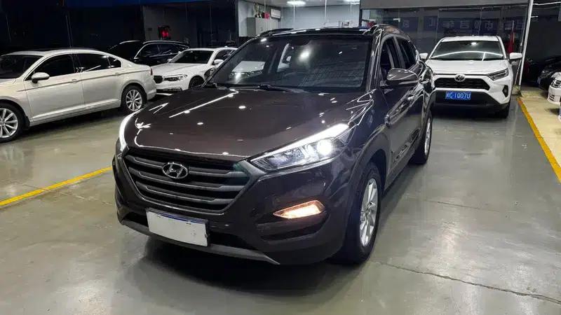 Tucson 2018 1.6T Dual-Clutch Two-Wheel Drive 15th Anniversary Special Edition — миниатюра 1