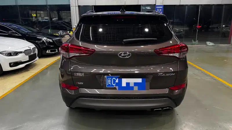 Tucson 2018 1.6T Dual-Clutch Two-Wheel Drive 15th Anniversary Special Edition — миниатюра 4
