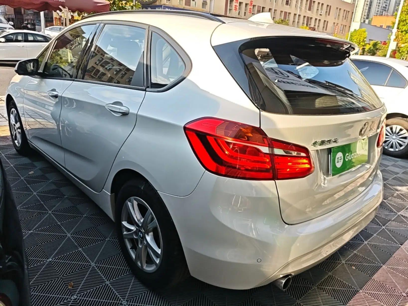 BMW 2 Series Active Tourer 2016 218i Leading Model — миниатюра 4