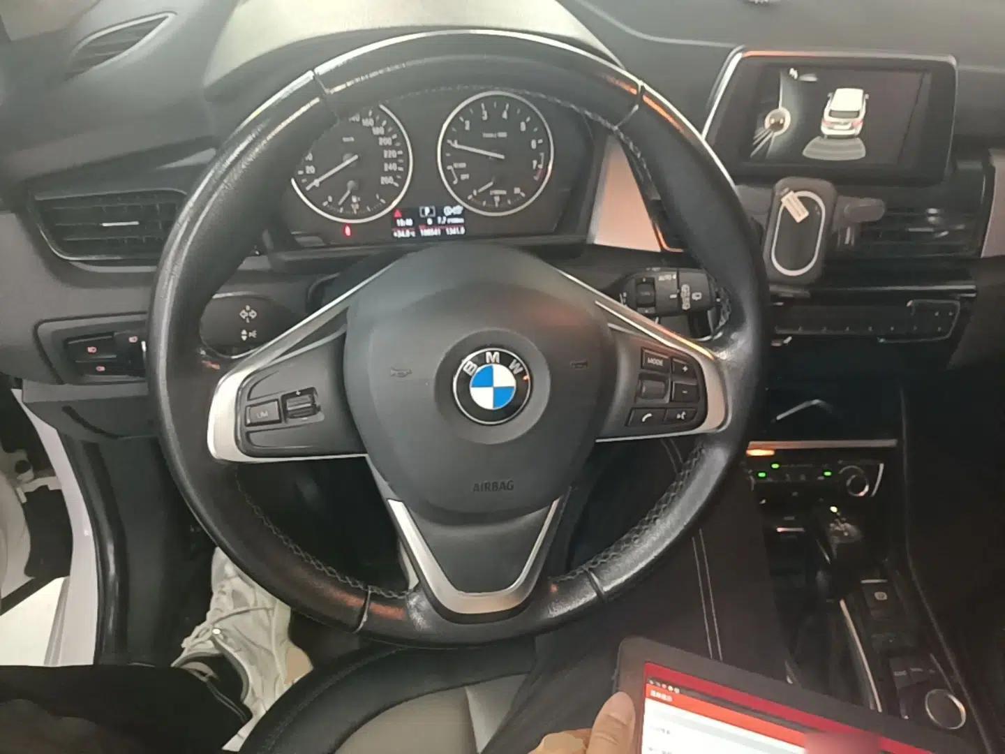 BMW 2 Series Active Tourer 2016 218i Fashion Model — миниатюра 13