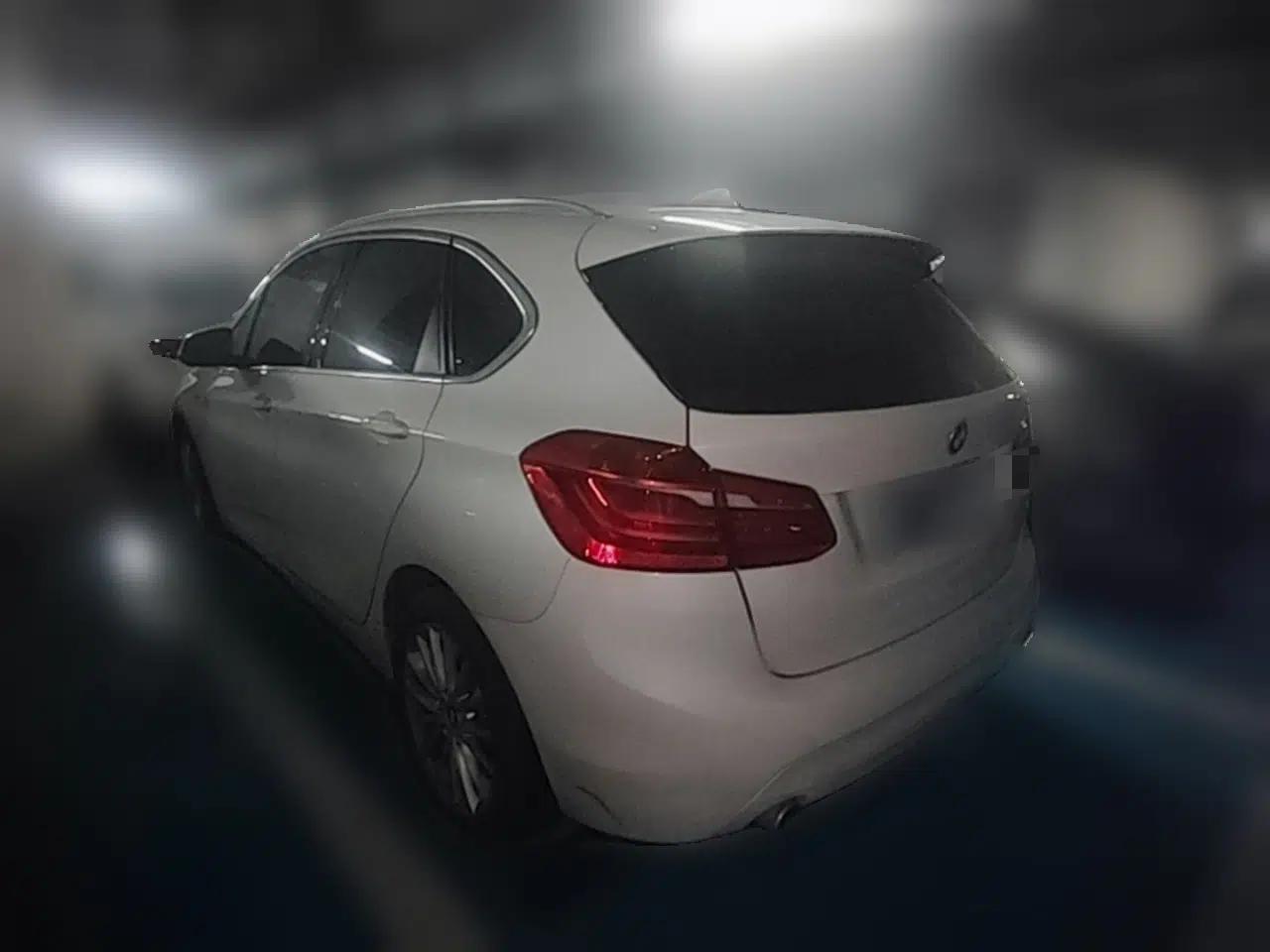 BMW 2 Series Active Tourer 2018 218i Leading Model — миниатюра 4