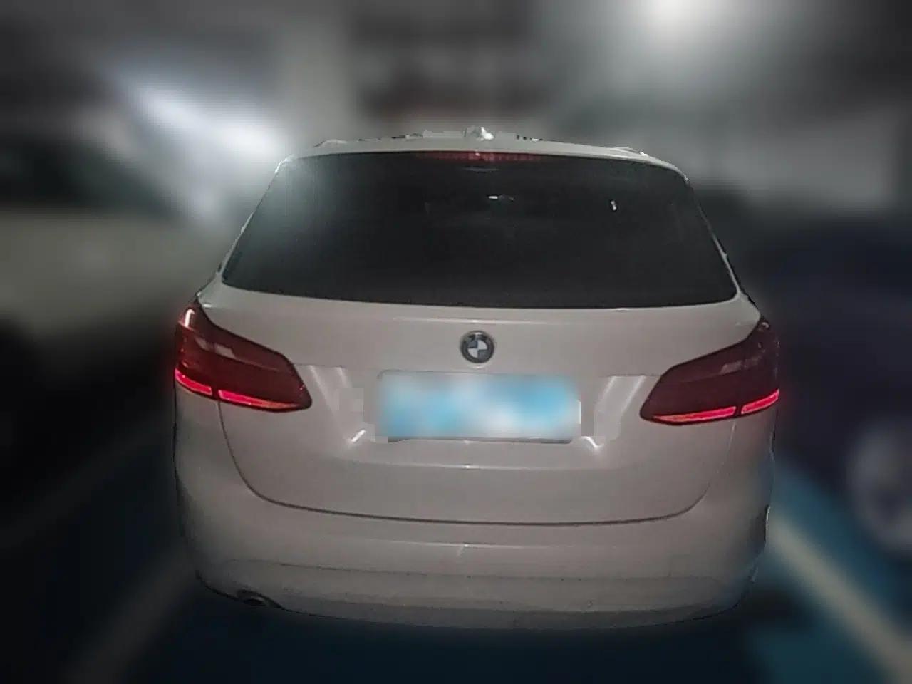 BMW 2 Series Active Tourer 2018 218i Leading Model — миниатюра 5
