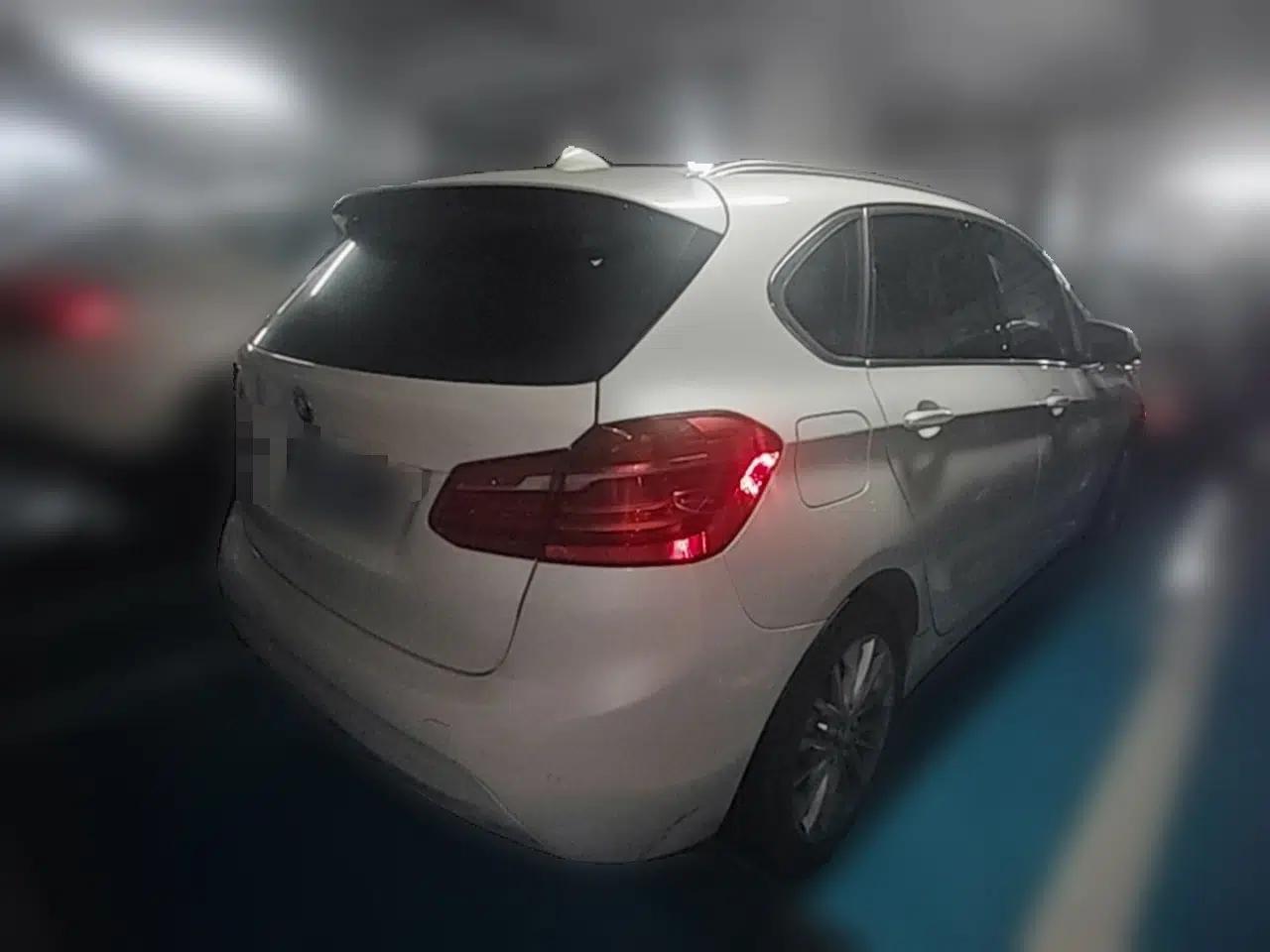 BMW 2 Series Active Tourer 2018 218i Leading Model — миниатюра 6