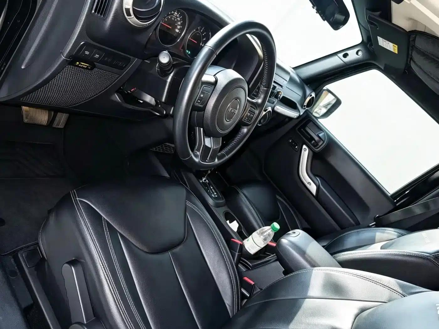 2017 Jeep Wrangler 3.6L Rubicon 2-Door Comfort Edition — миниатюра 5