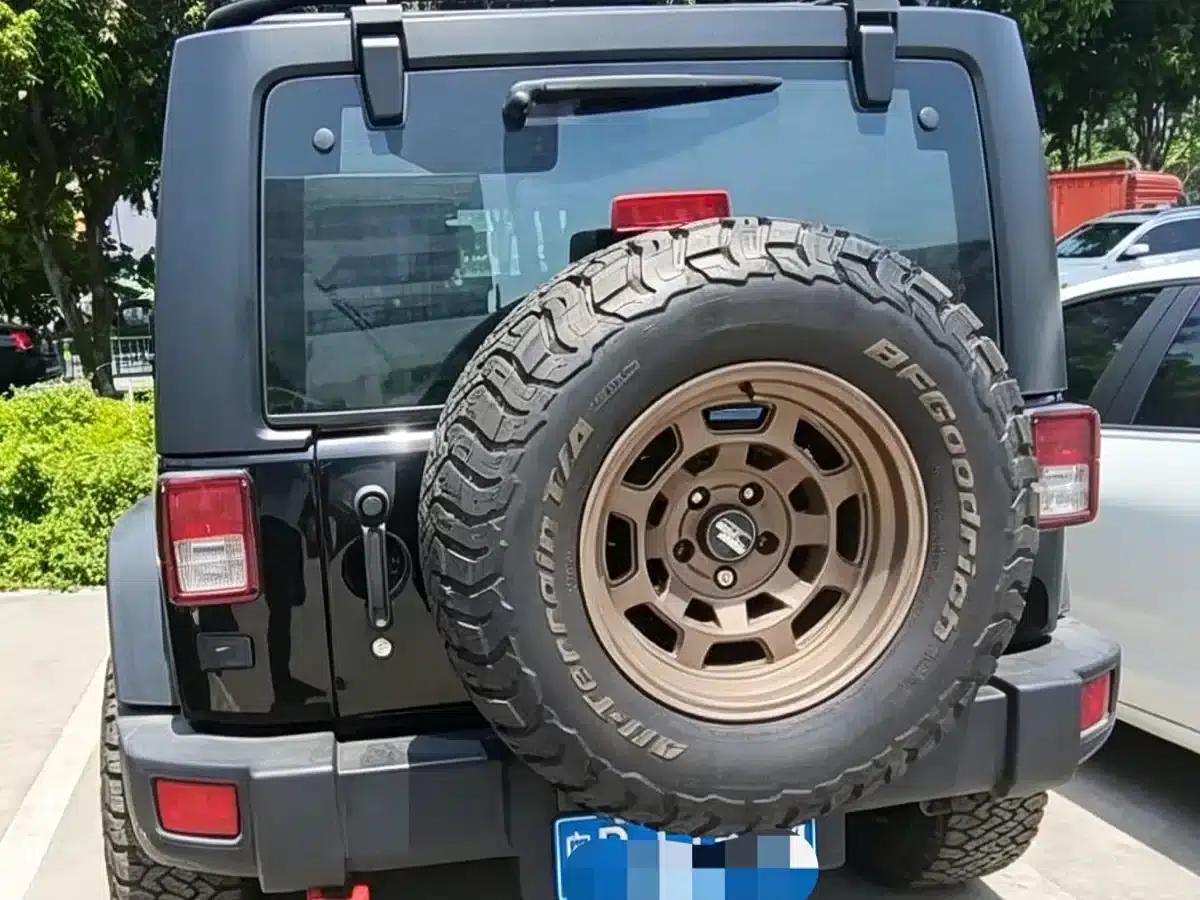 2017 Jeep Wrangler 3.6L Rubicon 2-Door Comfort Edition — миниатюра 8