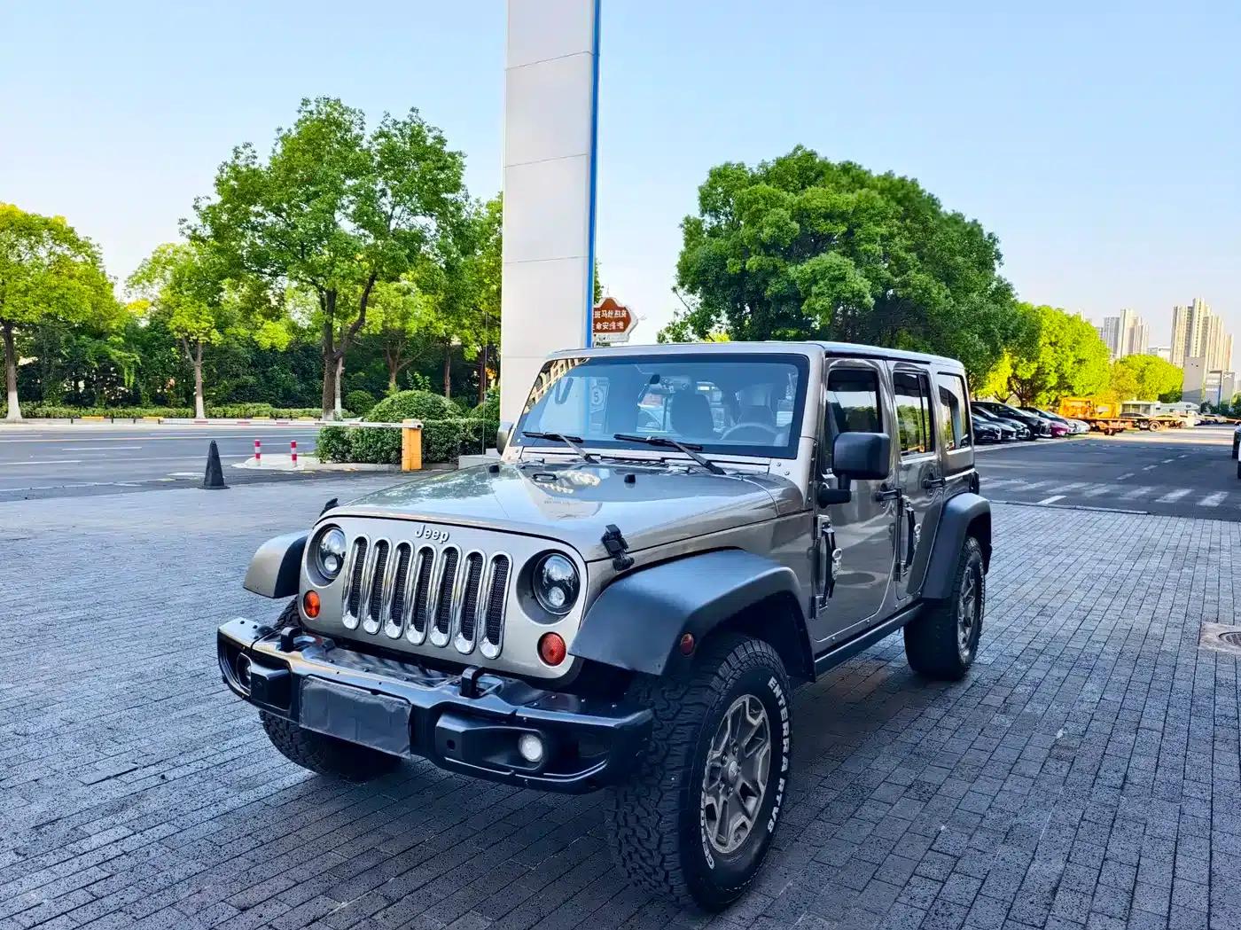 2013 Jeep Wrangler 3.6L Rubicon 4-Door — миниатюра 1