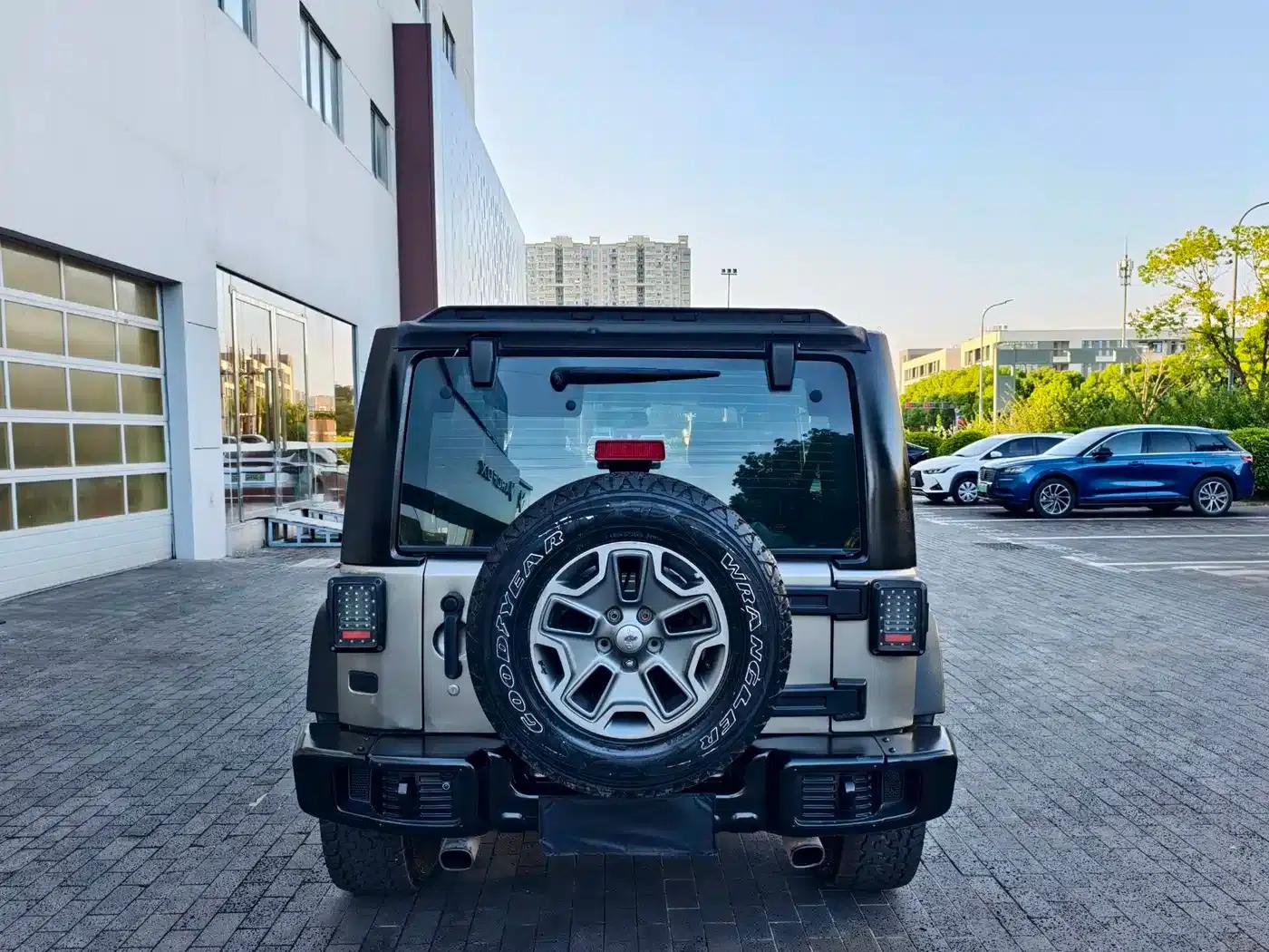 2013 Jeep Wrangler 3.6L Rubicon 4-Door — миниатюра 6