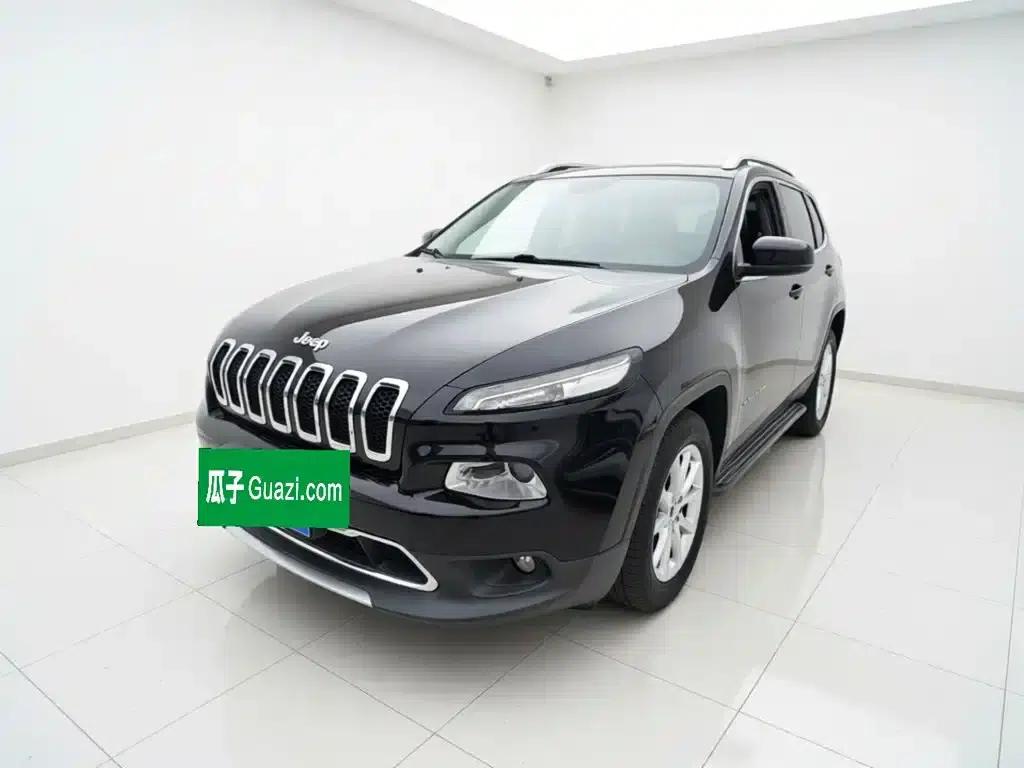Jeep Cherokee 2017 2.0L Premium Edition — миниатюра 1
