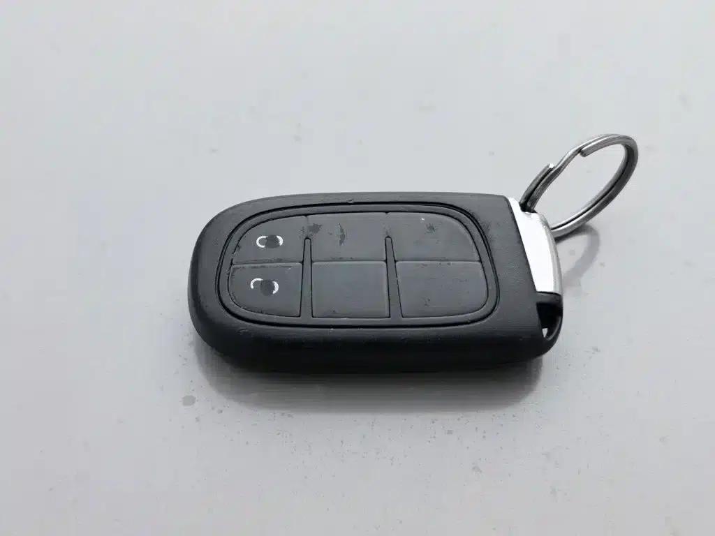 Jeep Cherokee 2016 2.4L Professional Edition — миниатюра 19