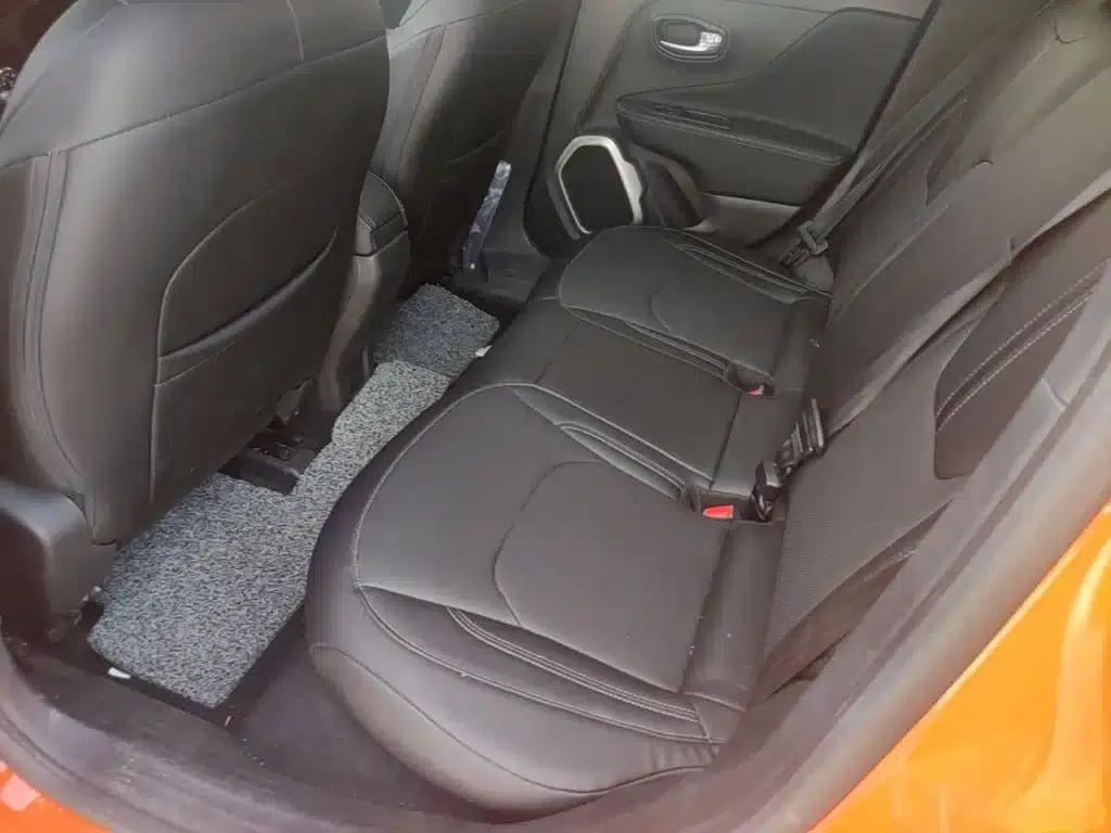Jeep Renegade 2016 1.4T Automatic Performance Edition — миниатюра 17