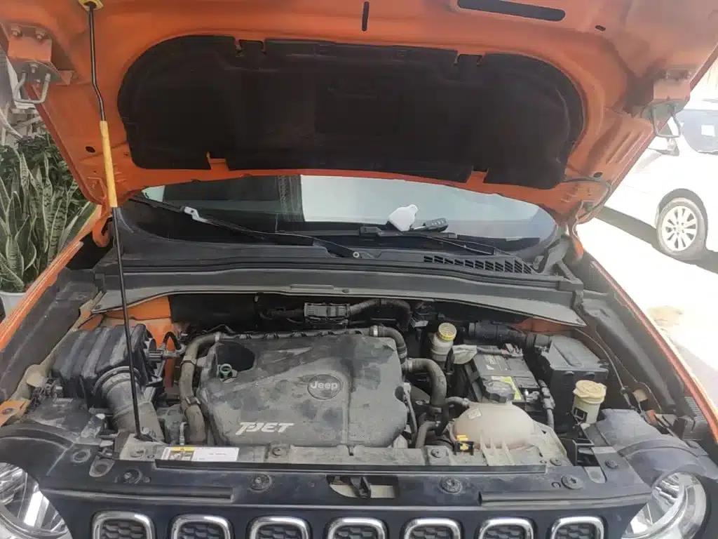 Jeep Renegade 2016 1.4T Automatic Performance Edition — миниатюра 20