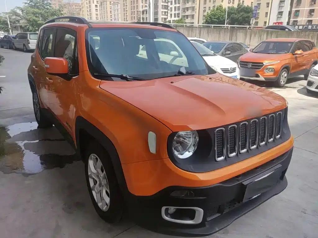 Jeep Renegade 2016 1.4T Automatic Performance Edition — миниатюра 4
