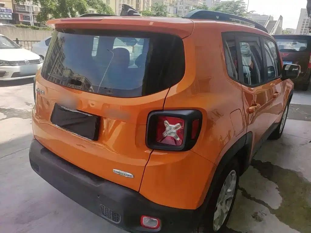 Jeep Renegade 2016 1.4T Automatic Performance Edition — миниатюра 7