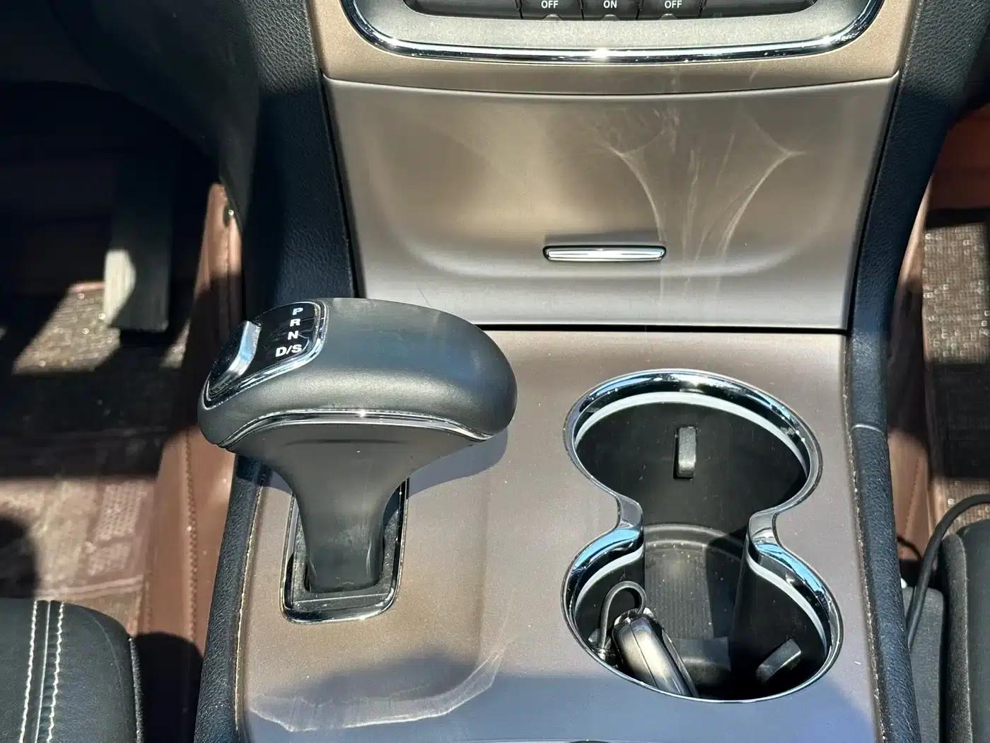 2015 Jeep Grand Cherokee (Imported) 3.0L Comfort Navigation Edition — миниатюра 11