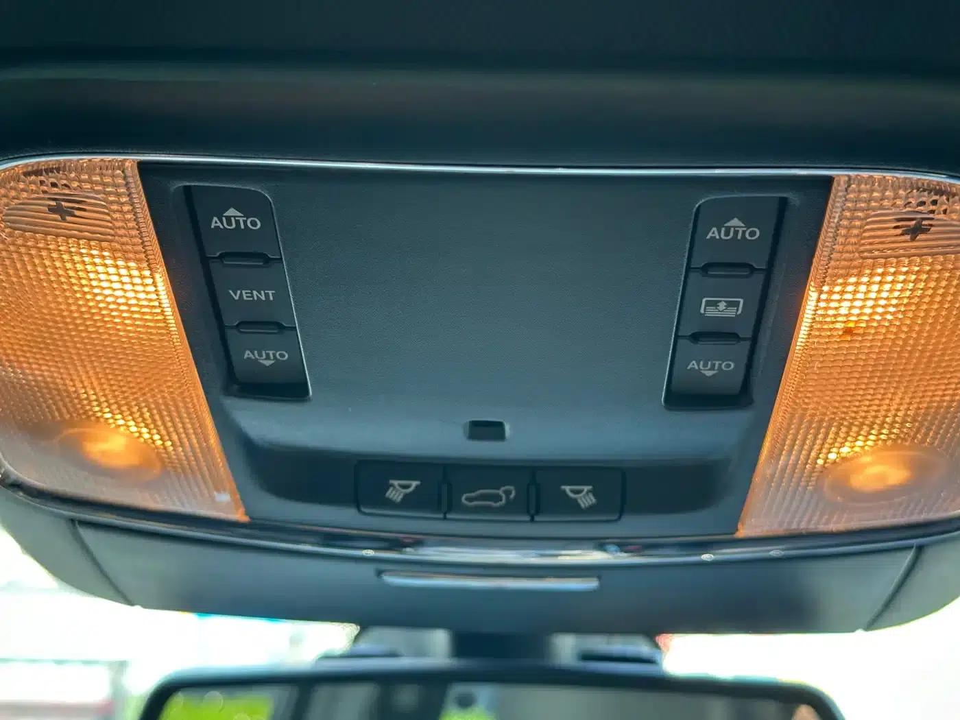 2015 Jeep Grand Cherokee (Imported) 3.0L Comfort Navigation Edition — миниатюра 13