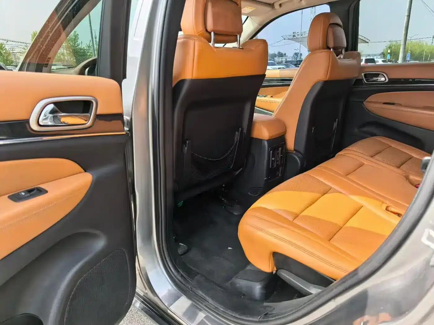 2013 Jeep Grand Cherokee 3.6L Flagship Premium Edition (Imported) — миниатюра 9