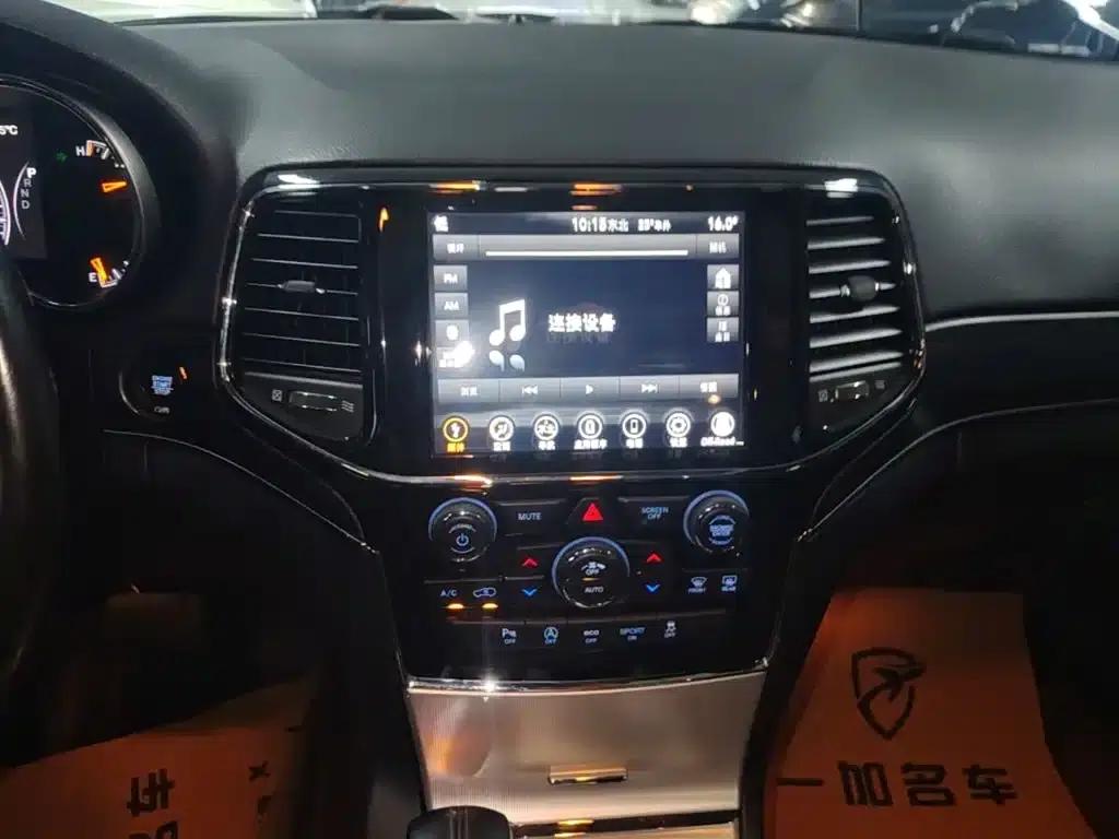 2020 Jeep Grand Cherokee 3.0L Elite Navigation Edition (Imported) — миниатюра 13