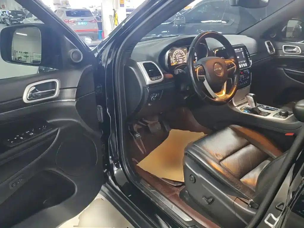 2020 Jeep Grand Cherokee 3.0L Elite Navigation Edition (Imported) — миниатюра 16