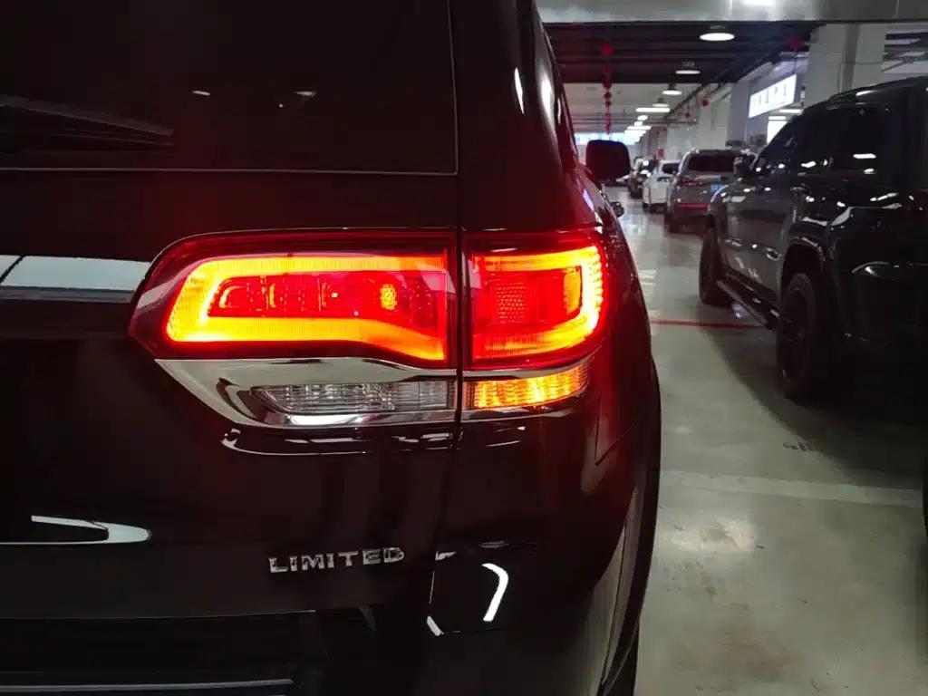 2020 Jeep Grand Cherokee 3.0L Elite Navigation Edition (Imported) — миниатюра 8