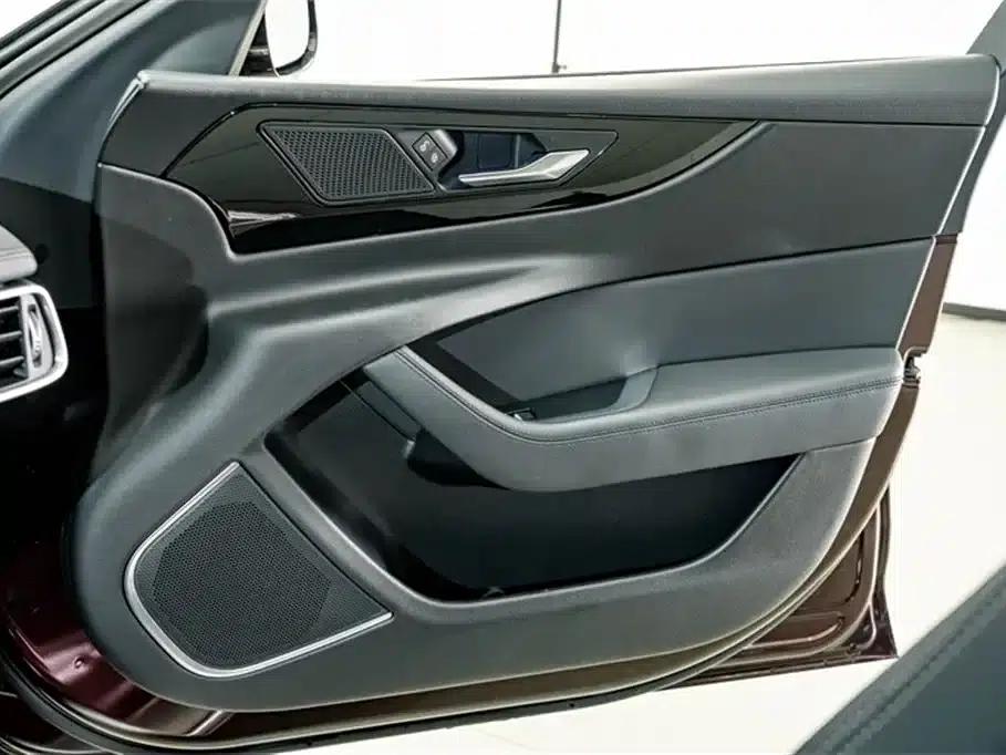 Jaguar XEL 2020 2.0T 200PS S Progressive Elegance Edition — миниатюра 15