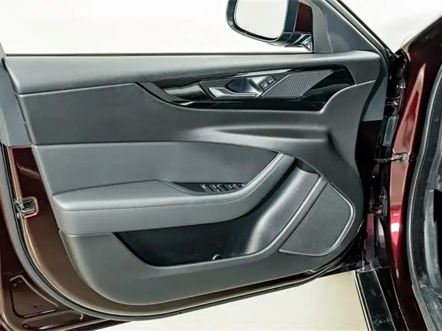 Jaguar XEL 2020 2.0T 200PS S Progressive Elegance Edition — миниатюра 16