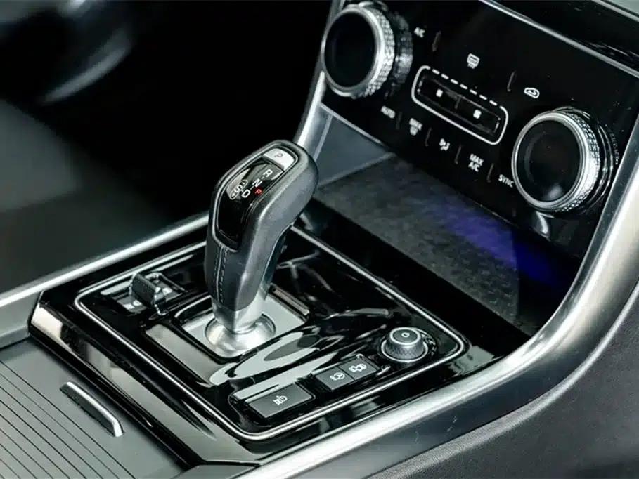 Jaguar XEL 2020 2.0T 200PS S Progressive Elegance Edition — миниатюра 18