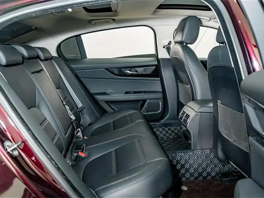 Jaguar XEL 2020 2.0T 200PS S Progressive Elegance Edition — миниатюра 20