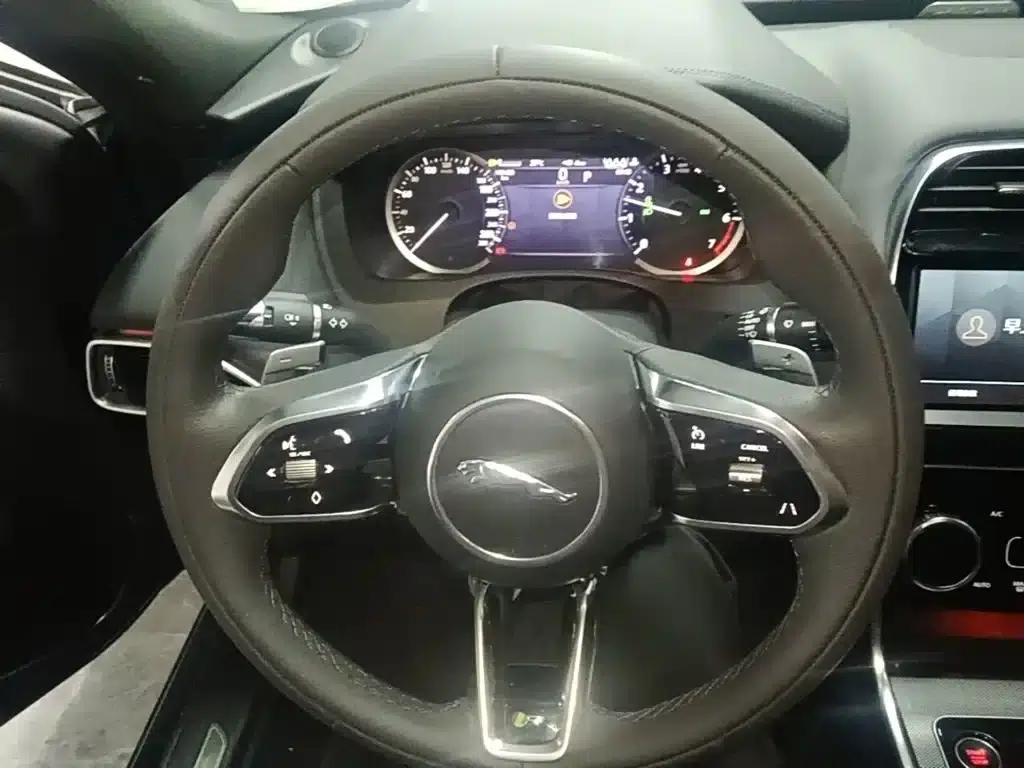 Jaguar XEL 2021 2.0T 200PS R-DYNAMIC Youth Sport Edition — миниатюра 11
