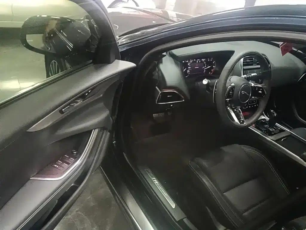 Jaguar XEL 2021 2.0T 200PS R-DYNAMIC Youth Sport Edition — миниатюра 16