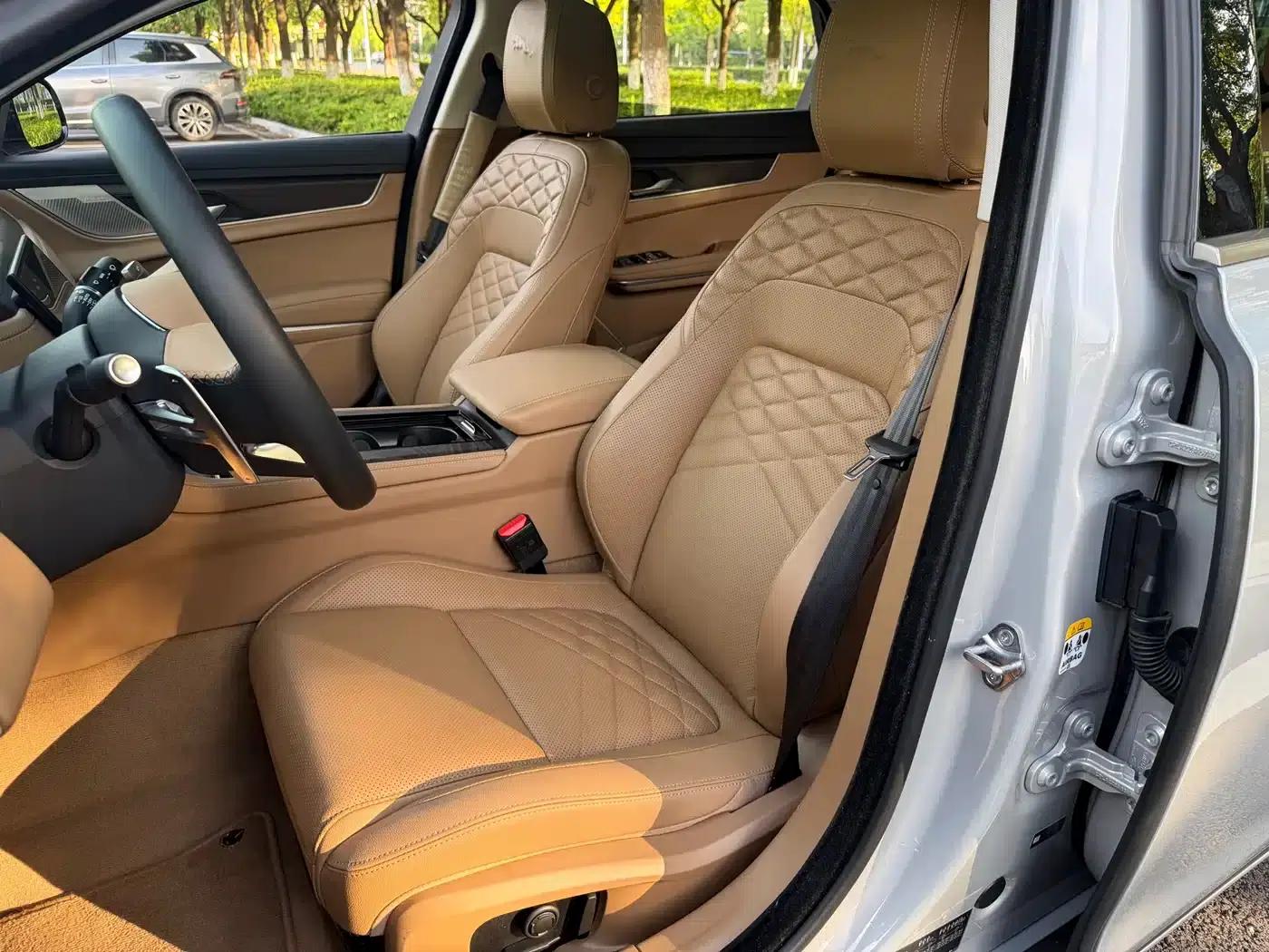 2023 Jaguar XFL 2.0T P250 2WD Luxury Gold Edition — миниатюра 11