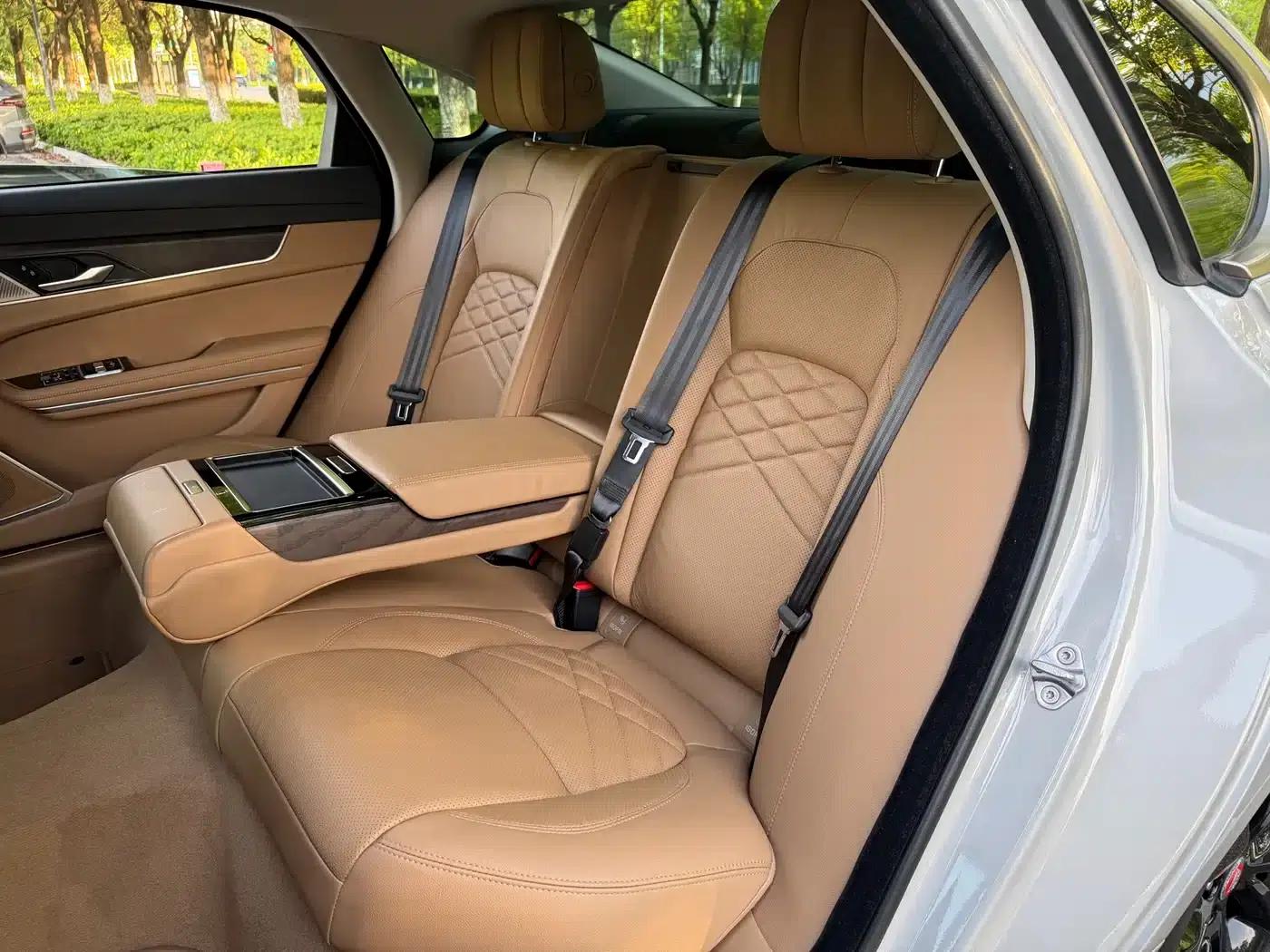 2023 Jaguar XFL 2.0T P250 2WD Luxury Gold Edition — миниатюра 12