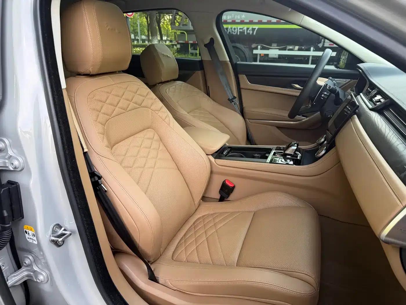 2023 Jaguar XFL 2.0T P250 2WD Luxury Gold Edition — миниатюра 13