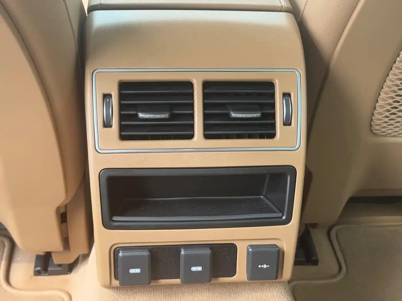 Jaguar XFL 2025 2.0T P250 2WD Luxury Edition — миниатюра 14