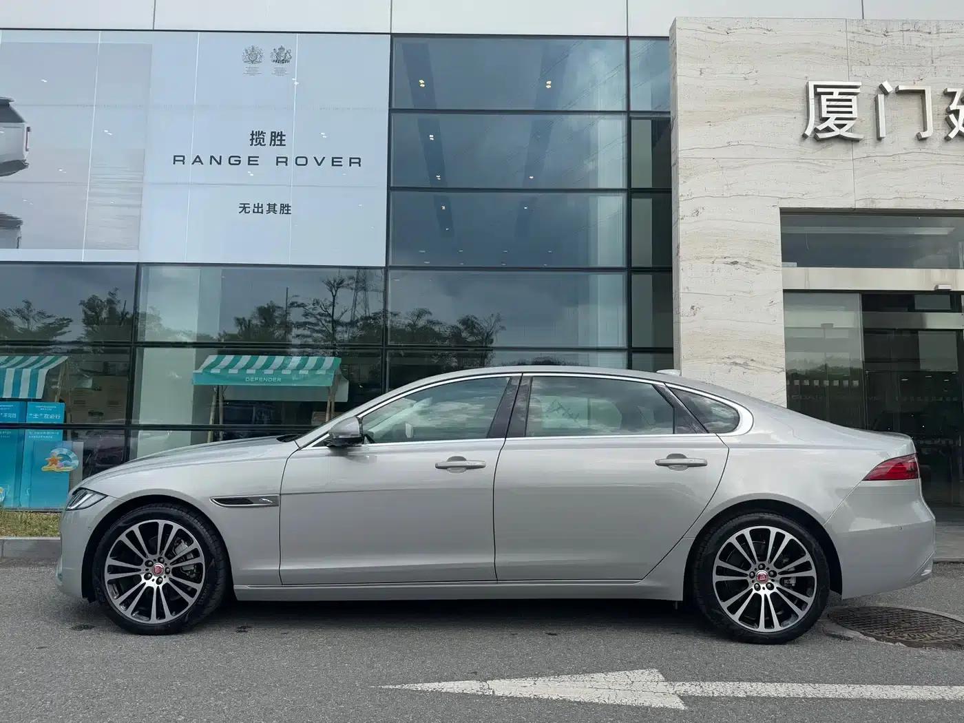 Jaguar XFL 2025 2.0T P250 2WD Luxury Edition — миниатюра 4