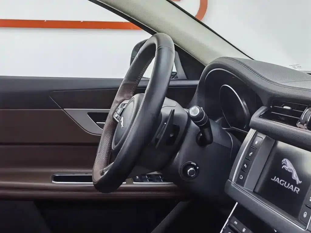 2017 Jaguar XFL 2.0T 200PS Luxury Edition — миниатюра 22