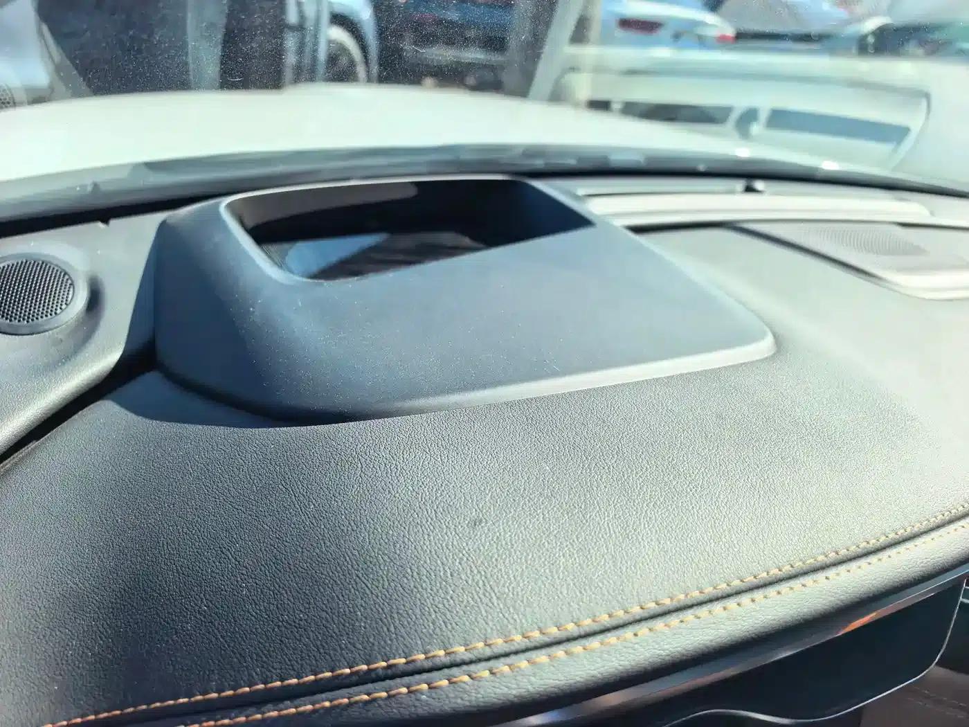 Jaguar XFL 2024 2.0T P300 AWD Flagship Sport Gold Edition — миниатюра 13