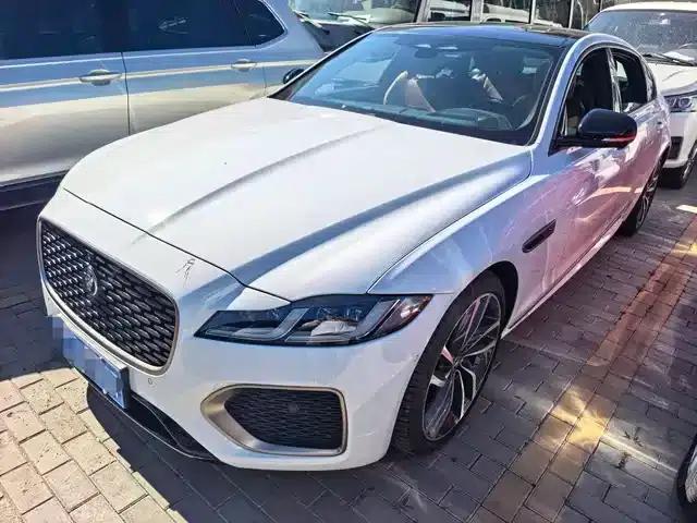 Jaguar XFL 2024 2.0T P300 AWD Flagship Sport Gold Edition