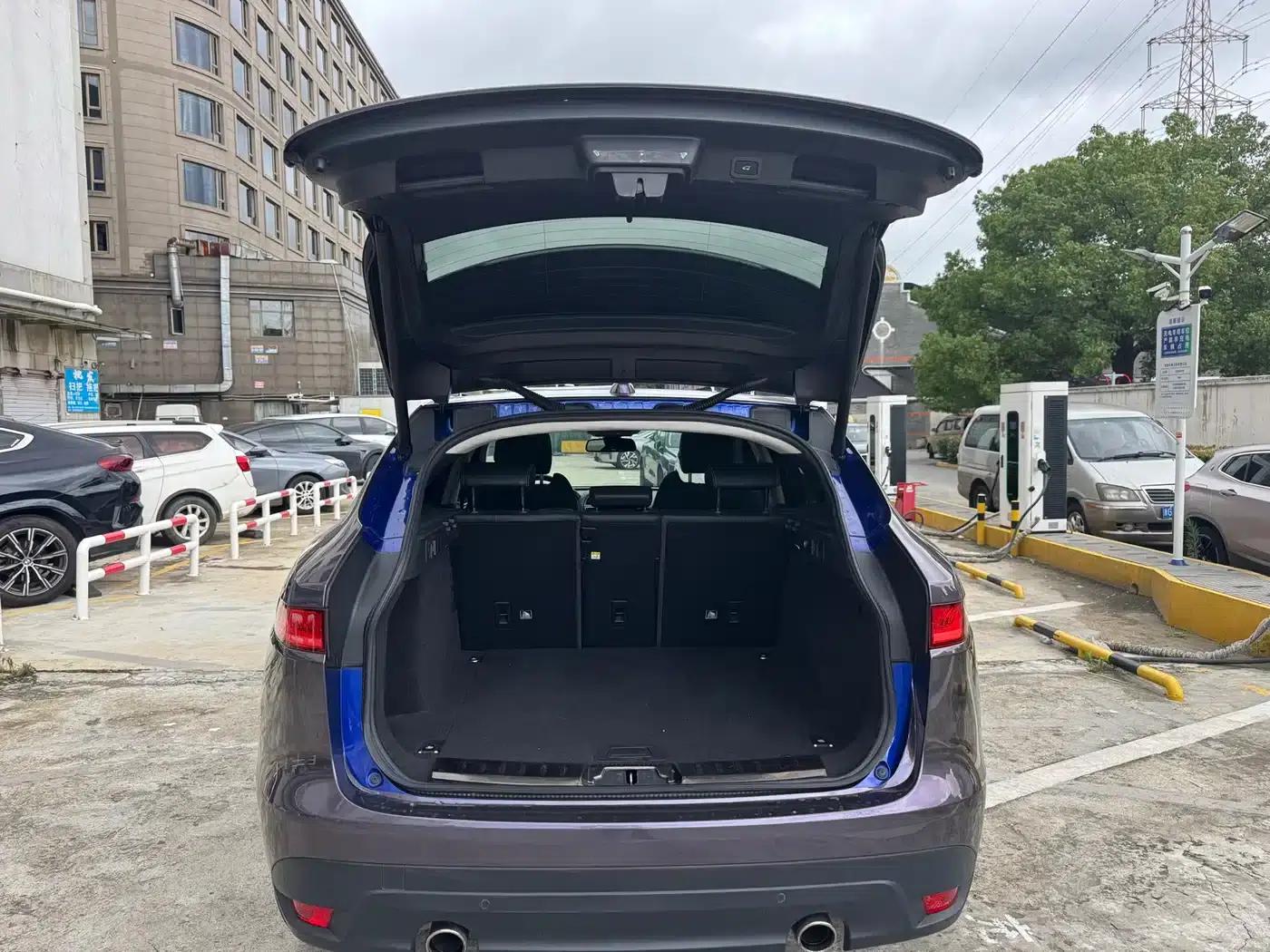 2018 Jaguar F-PACE Facelift 2.0T AWD R-Sport Edition — миниатюра 16