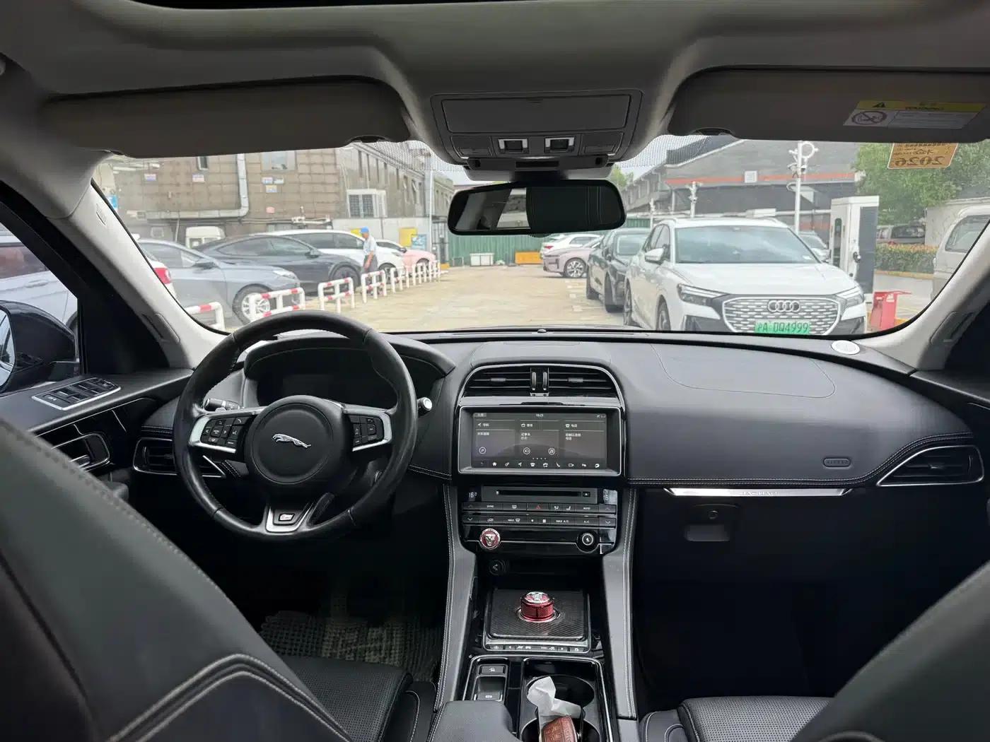 2018 Jaguar F-PACE Facelift 2.0T AWD R-Sport Edition — миниатюра 9
